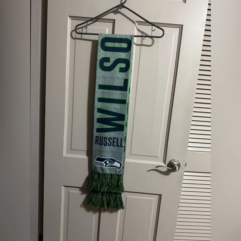 NFL Russell Wilson Seattle Seahawks Scarf Football